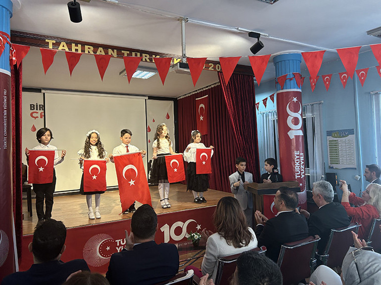 CUMHURİYET BAYRAMI COŞKUYLA KUTLANIYOR