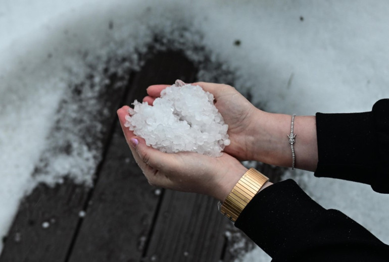 Yağış sonrası sokaklarda biriken sular