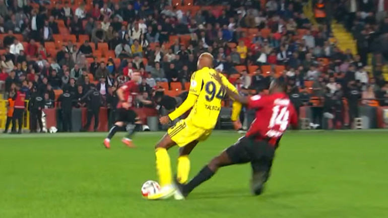 Süper Ligde 10. haftanın VAR kayıtları açıkladı: Galatasaray, Fenerbahçe ve Beşiktaş maçlarındaki diyaloglar