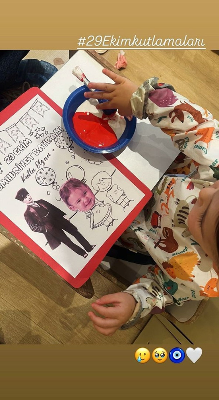 Bugün her yerde bir hazırlık, bir kutlama var... Yaşasın Cumhuriyet