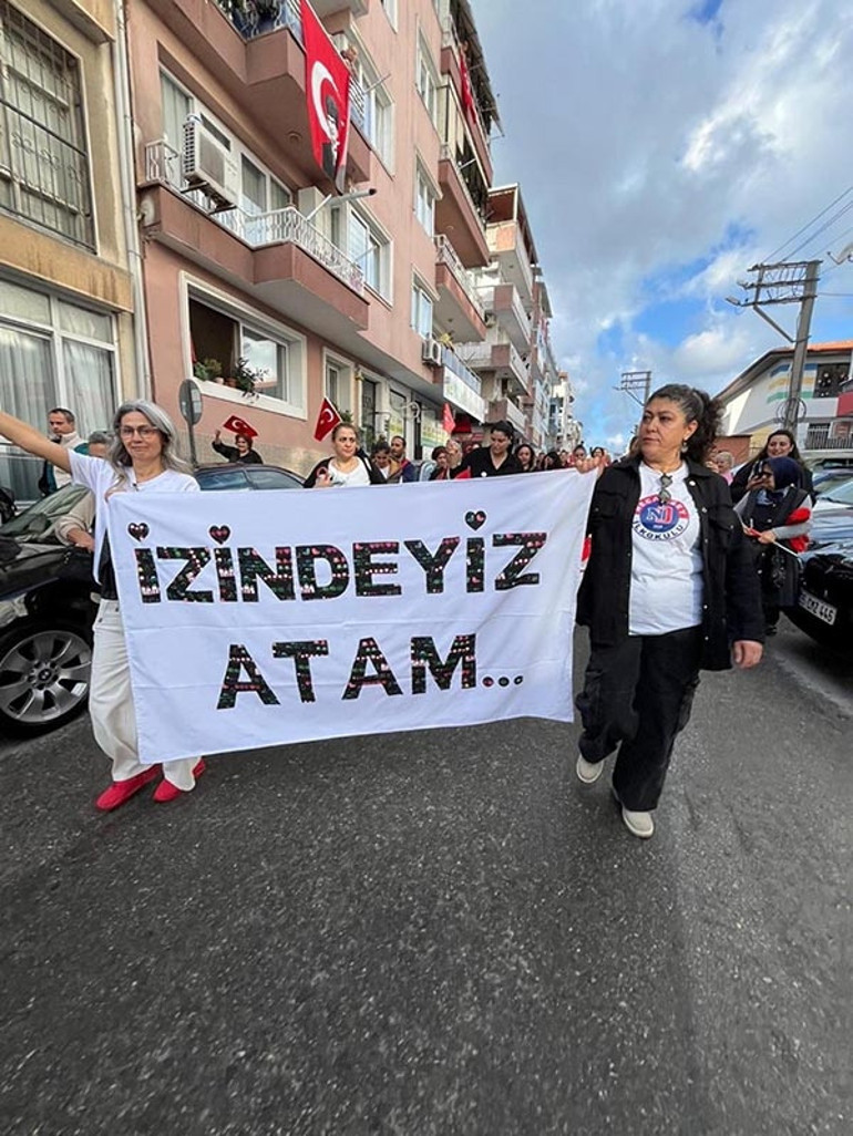 Cumhuriyet Bayramı coşkuyla kutlanıyor Türk bayrağı uzaydan görüntülendi: Şehit ailesini duygulandıran sürpriz