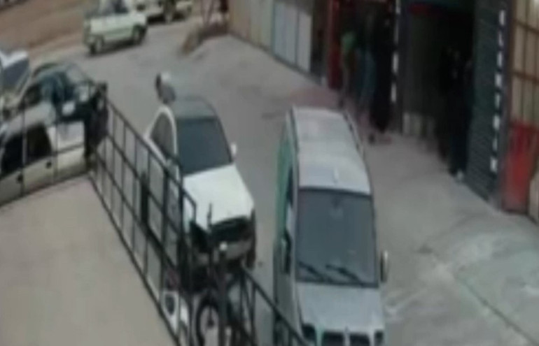 Oto boyama atölyesine silahlı saldırı kamerada 3 kişi gözaltına alındı