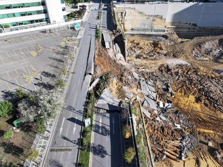 Olay yerinde ekiplerin çalışması