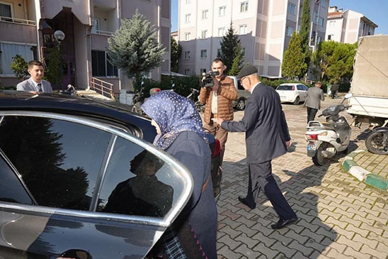 Cumhuriyet Bayramı coşkuyla kutlanıyor Türk bayrağı uzaydan görüntülendi: Şehit ailesini duygulandıran sürpriz