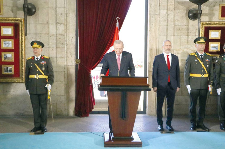 Devletin zirvesi Anıtkabir’de