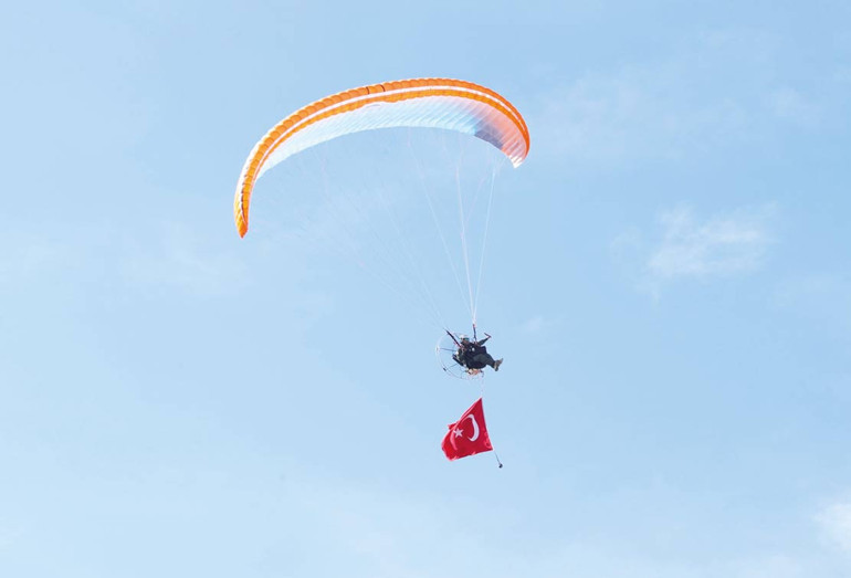 102. yılı coşkuyla kutladık… Sığmaz bu cihana bizim cumhuriyet sevdamız, Türk bayrağı uzaydan görüntülendi