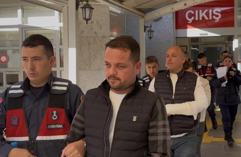 Aksaray'da polise saldırı anı