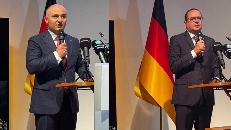 Essen ve Düsseldorf’ta Cumhuriyet Bayramı kutlandı