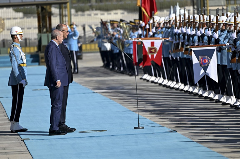 Almanya Başbakanı Merz Ankarada... Cumhurbaşkanı Erdoğan resmi törenle karşıladı