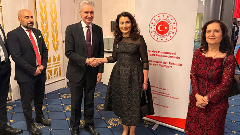 Stuttgart’ta Cumhuriyet’in 102. yılına görkemli kutlama