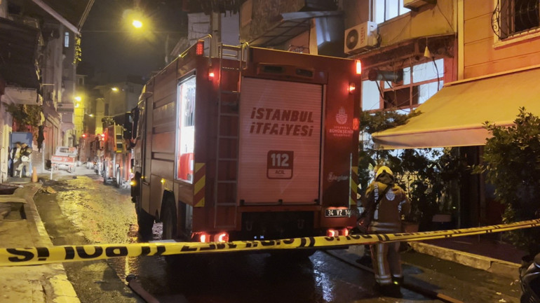 İtfaiye ekiplerinin müdahalesi