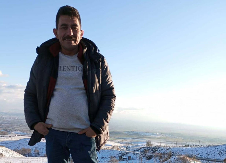 Arkadaşının 1.5 yaşındaki çocuğunun boğazını falçata ile kesmişti: Duruşmada akılalmaz savunma