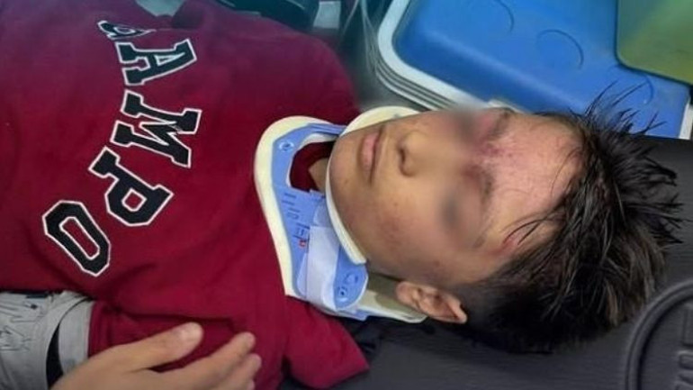 Okul çıkışında merdivenlerde oluşan izdiham