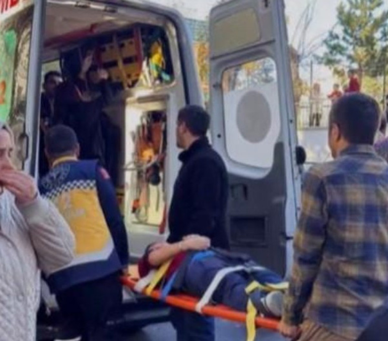 Okul çıkışı izdihamında acil müdahale