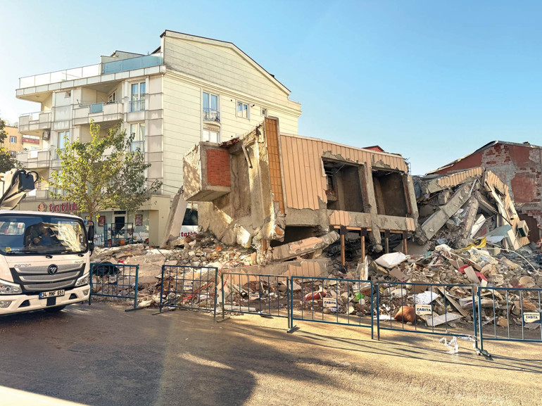 ‘Facianın fısıltısını’ 4.5 ay önce bildirmiş... Bilirkişi heyeti enkazda