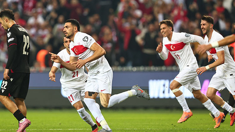 Fenerbahçe, Merih Demiral’a transfer mesajı yolladı Tarih belli oldu