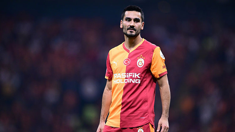 Lider Galatasaray, kritik maçta Trabzonsporu ağırlıyor