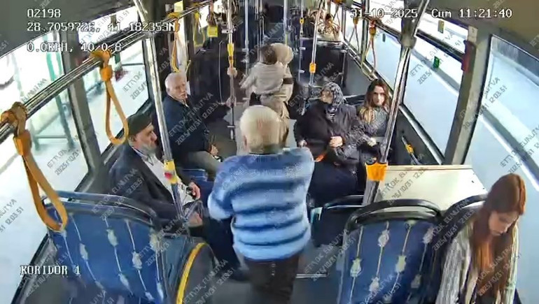 İETT otobüsündeki cinayet kamerada: Defalarca bıçaklayıp öldürdü