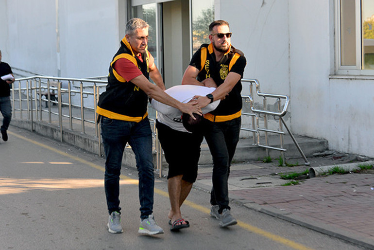 Şüphelinin yakalanmasının ardından adliyeye sevk edilmesi