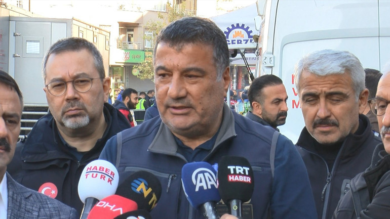 Gebzede 16 bina, 27 iş yeri ve 72 bağımsız daire boşaltıldı Bölgede ekipler inceleme yapıyor