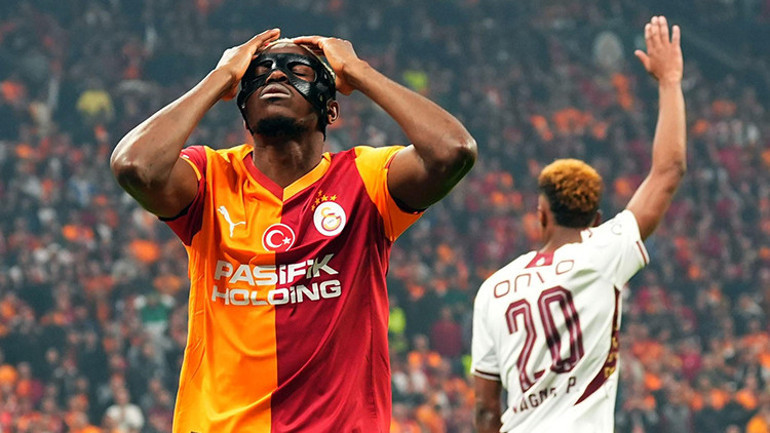 Galatasaray - Trabzonspor maçından saha görüntüsü