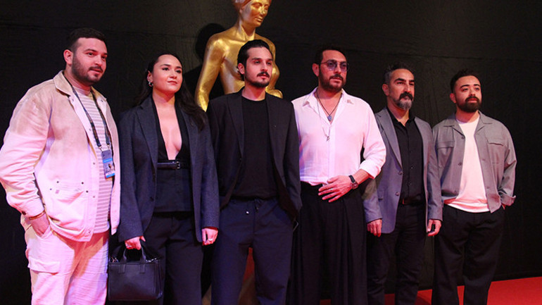 Altın Portakal’da ödüllere Tavşan İmparatorluğu damga vurdu