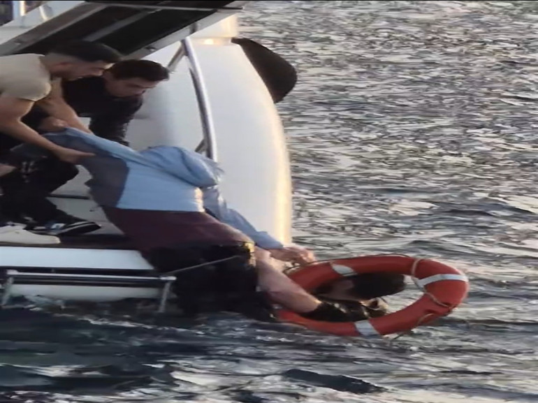 Sahil Güvenlik ekipleri müdahale ediyor