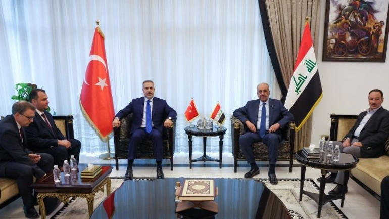 Dışişleri Bakanı Hakan Fidan, Iraklı yetkililerle görüştü