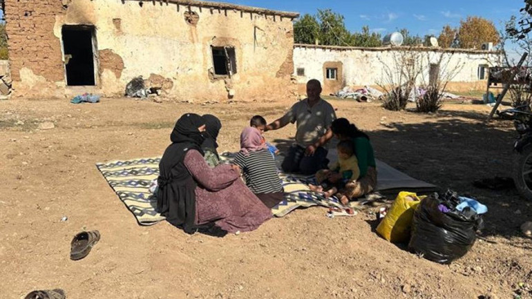 Şanlıurfada tuhaf olay: Eşyalar kendi kendine alev alıyor Gittikleri her yer yanıyor | İçeri giremiyoruz, dışarıda kalmak zorundayız
