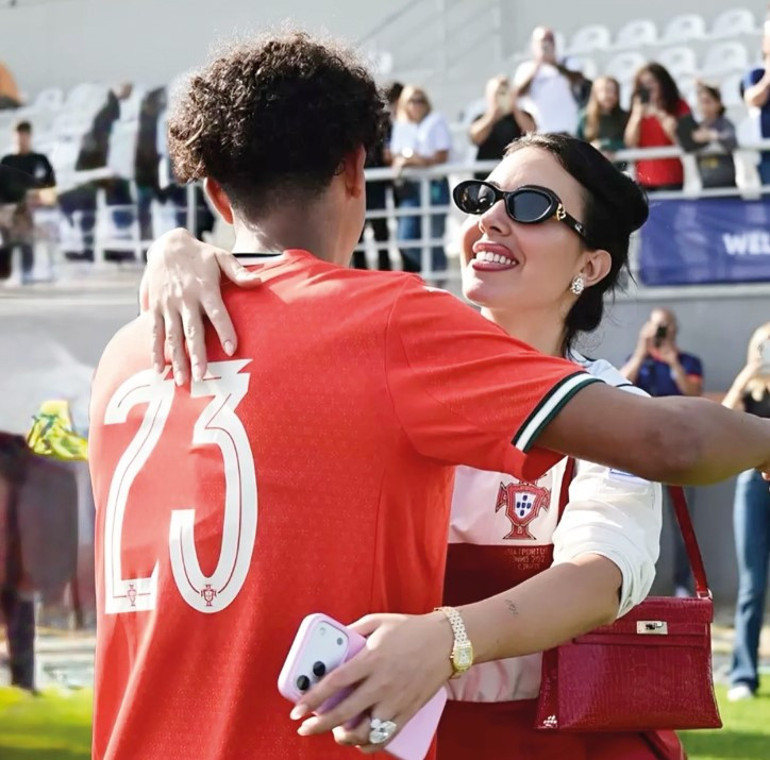 Oğlunun maçı için Antalya’da