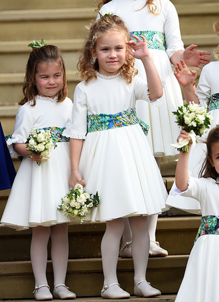 Sarayın öteki oyuncu gelini... Meghan gibi mesleğini bırakmadı, konuşup sorun çıkarmadı... Uslu uslu çocuklarını doğurup mutlu mesut yaşıyor