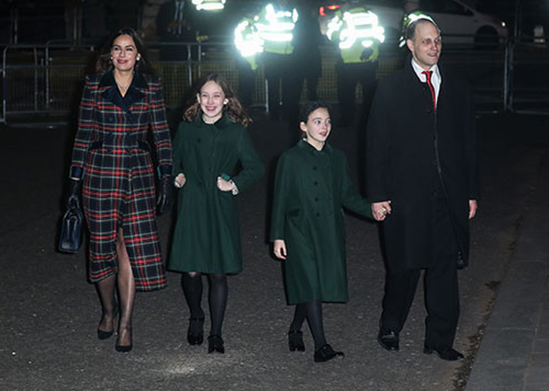 Sarayın öteki oyuncu gelini... Meghan gibi mesleğini bırakmadı, konuşup sorun çıkarmadı... Uslu uslu çocuklarını doğurup mutlu mesut yaşıyor