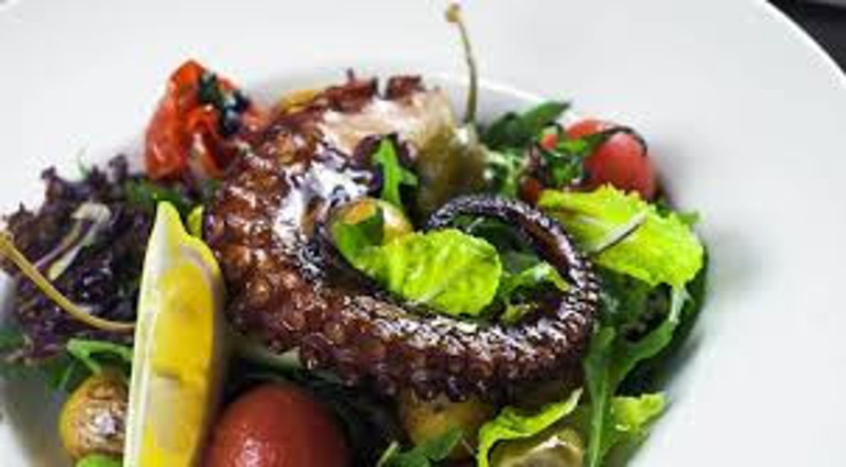 Atatürk’e armağan şarkılar