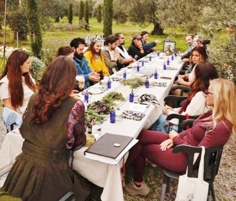 Maçtan sonra danaya girdiler