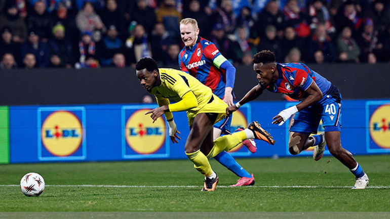 Viktoria Plzen - Fenerbahçe maçının ardından Nihat Kahveciden hakem yorumu Ajax taraftarı olabilir, şaşırmam