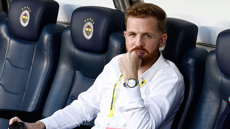 Fenerbahçe transfer listesine 2 ismi aldı Devin Özek Almanya’da görüştü