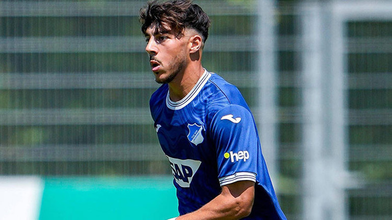 Fenerbahçe transfer listesine 2 ismi aldı Devin Özek Almanya’da görüştü