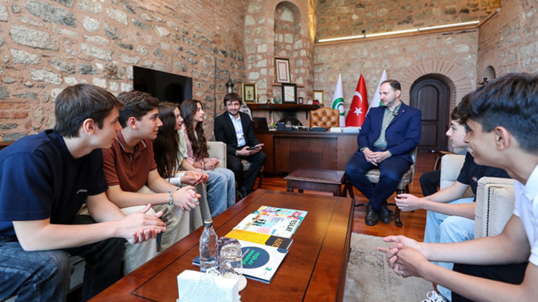 Sosyal medya ders başarısını sessizce erozyona uğratıyor