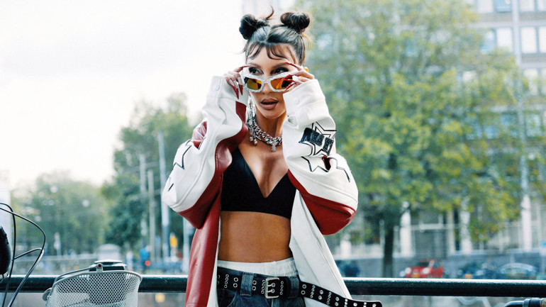 Kısa bir aradan sonra yine, yeniden