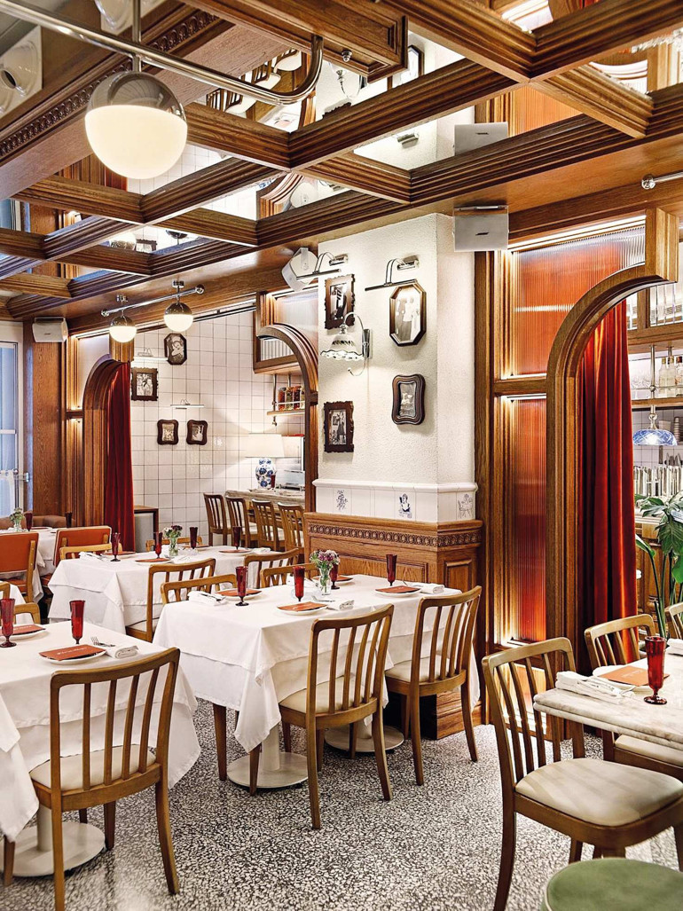 Kısa bir aradan sonra yine, yeniden