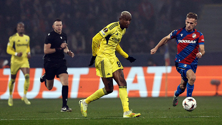 Viktoria Plzen-Fenerbahçe maçının hakeminin ilk vukuatı değilmiş