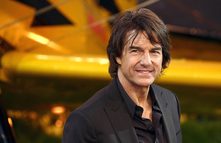 Hayatını adadığı mesleğinden servet kazandı... Ama bir aileye bile sahip olamadı... Yalnız geldi, yalnız gidecek: O kendinden başkasını sevemez ki