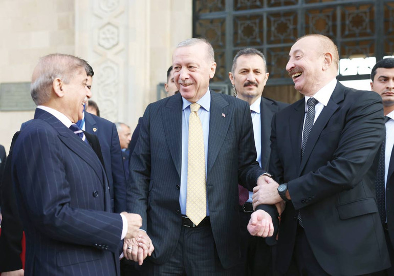 Cumhurbaşkanı Erdoğan Azerbaycan’da… Karabağ zaferi tarihe altın harflerle işlendi