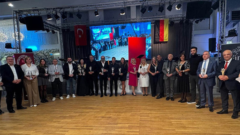 Eğitim gönüllüleri Gelsenkirchende buluştu