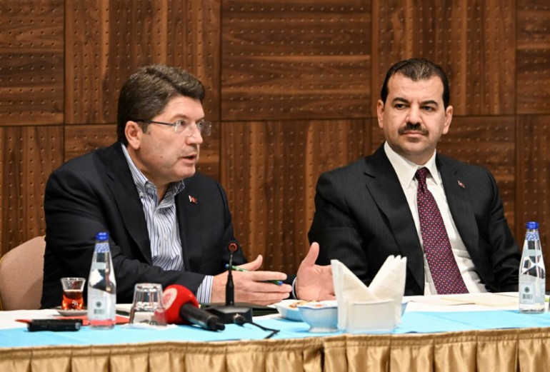 Bakan Tunçtan Demirtaş açıklaması: Mahkeme ne karar verecek hep beraber bekleyeceğiz