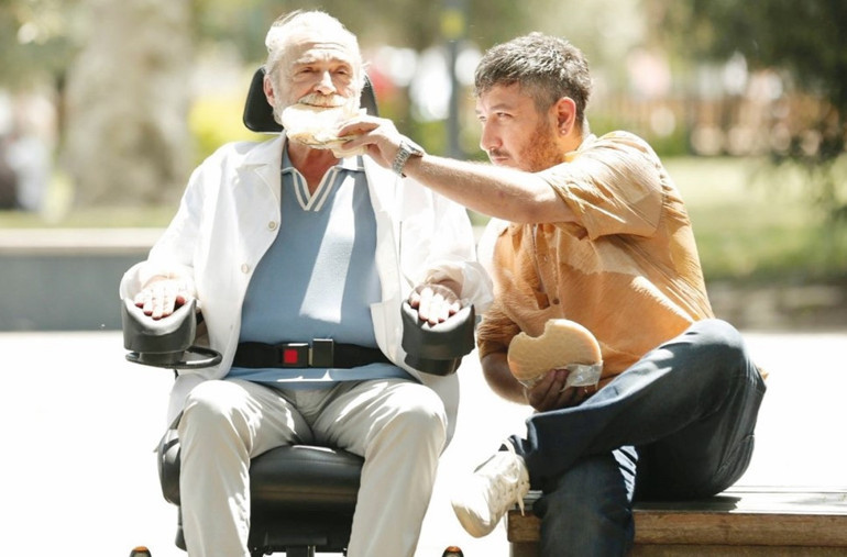 8 milyona playback mi yaptı