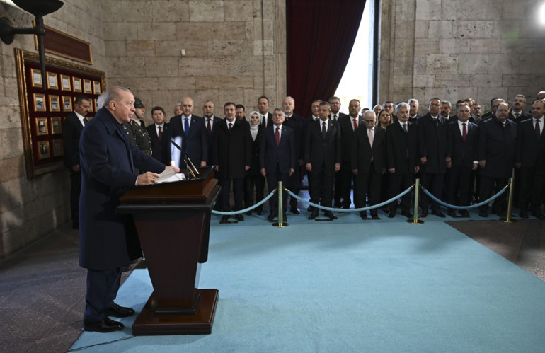 Mustafa Kemal Atatürkü saygıyla anıyoruz | Cumhurbaşkanı Erdoğan: Türkiye küresel güç olma yolunda emin adımlarla ilerlemekte