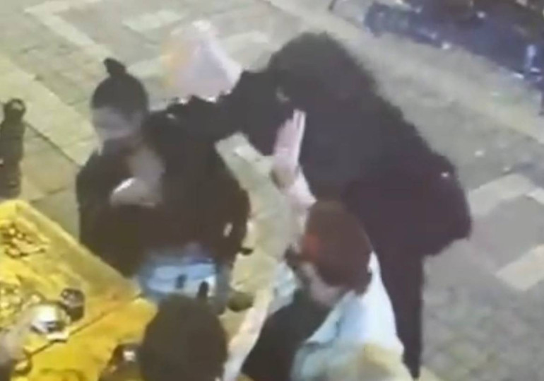 Türkiye Kadıköydeki bu olayı konuşuyor Kabusu yaşayan Gözdeye skandal mesaj