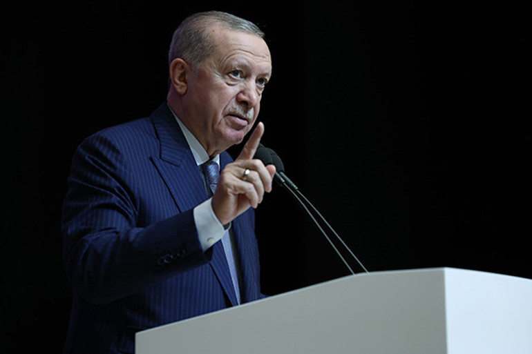 Cumhurbaşkanı Erdoğan: Milli değerlerimizi örseletmeyiz