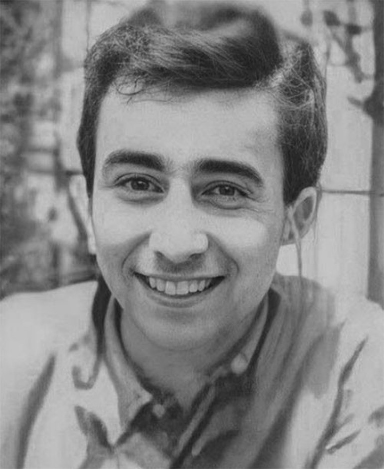 Önce iplik fabrikasında işçiydi, sonra Anadoluda bir köy öğretmeni... O şimdi Türk sinemasının yaşayan efsanesi